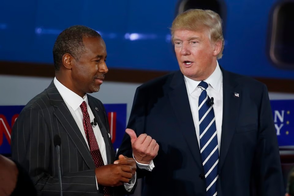 06est2-donald-trump-and-ben-carson-0.jpg